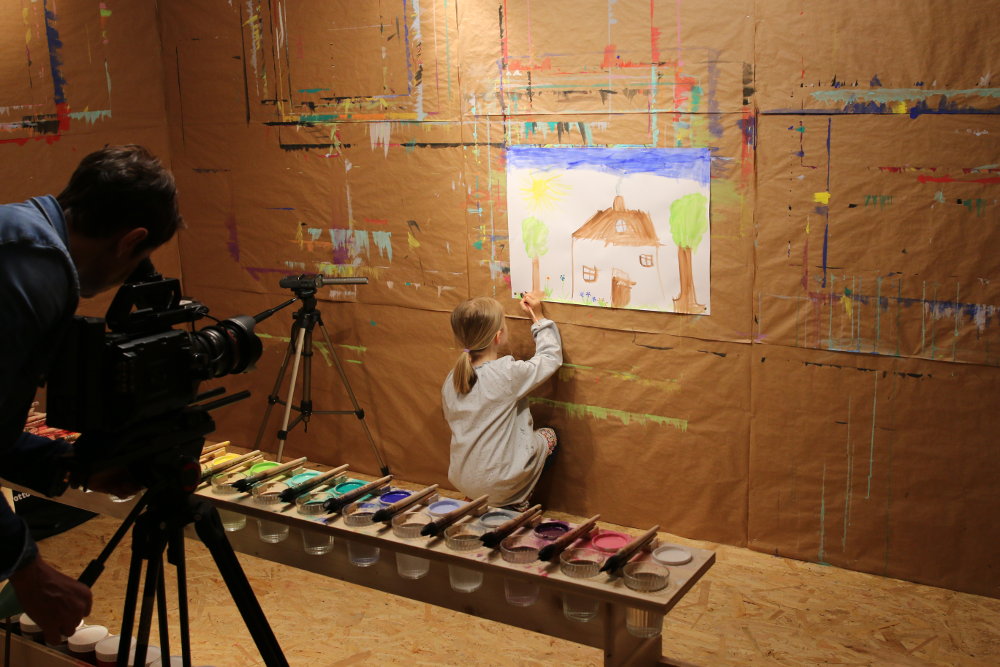 Dreharbeiten für den Film Arno Stern – Die Welt der malenden Kinder, im Malort Zumikon